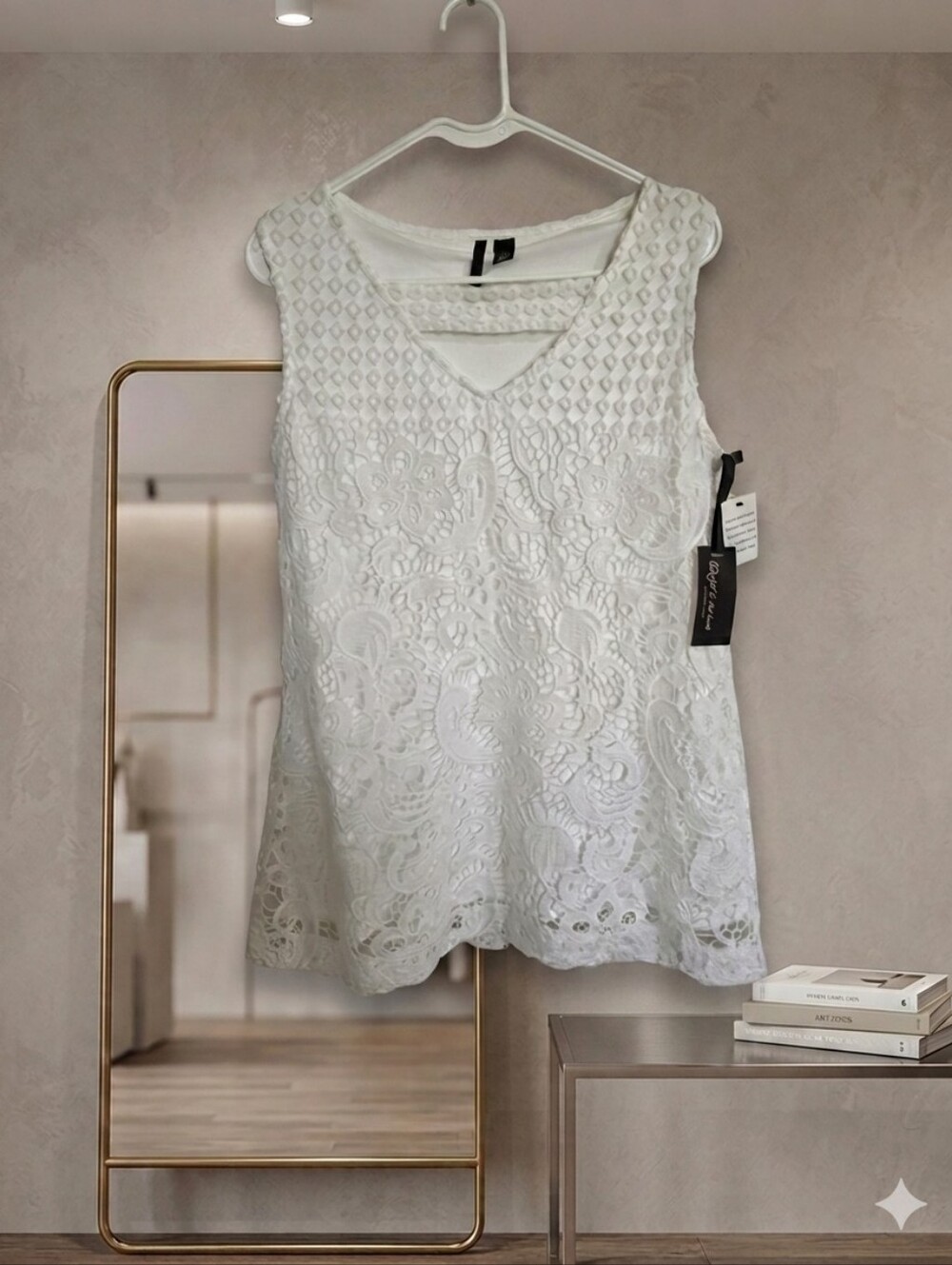 White Lace Sleeveless Tunic Top
